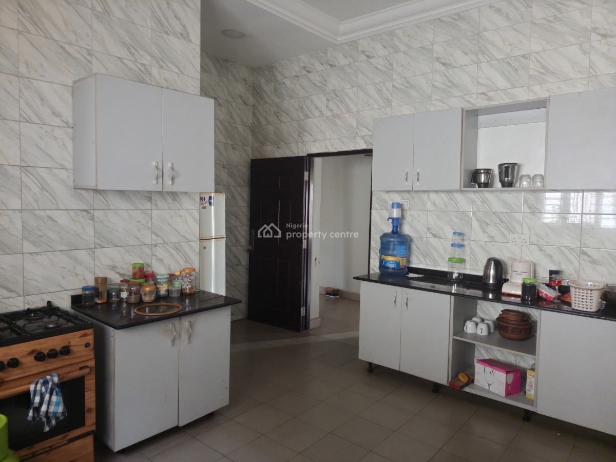 Specious 3 Bedroom Block of Flat, Main, Mabushi, Abuja, Flat / Apartment for Rent
