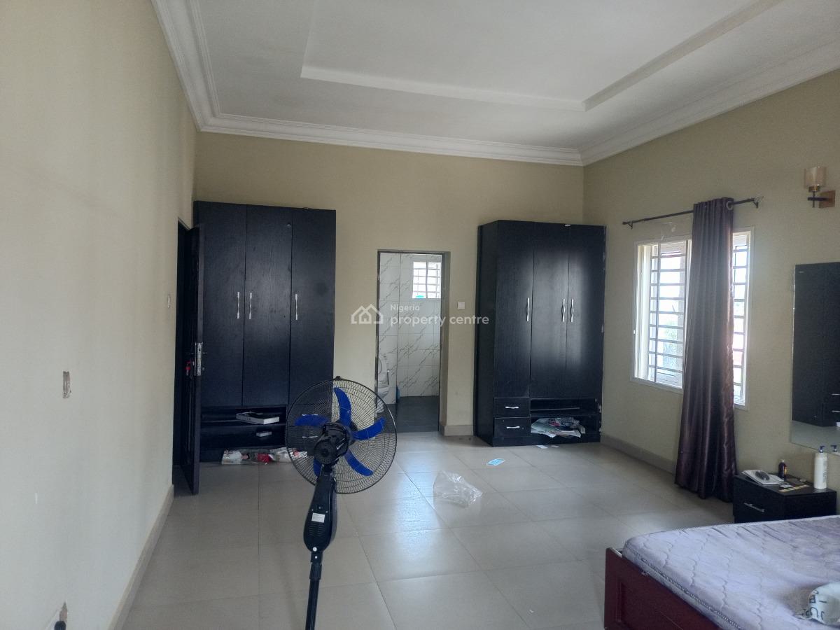 Specious 3 Bedroom Block of Flat, Main, Mabushi, Abuja, Flat / Apartment for Rent