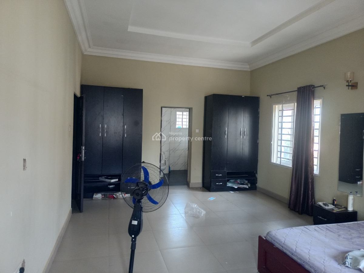 Specious 3 Bedroom Block of Flat, Main, Mabushi, Abuja, Flat / Apartment for Rent