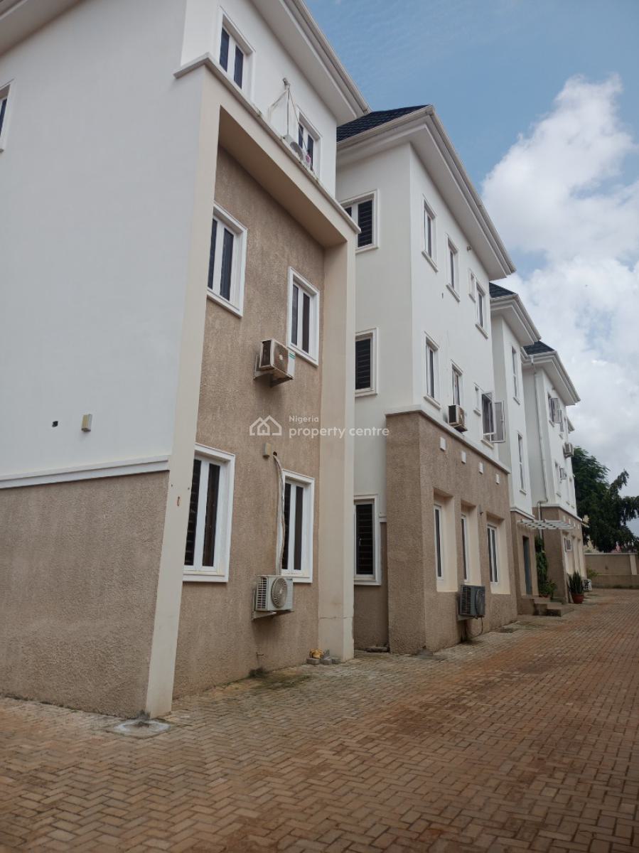 Specious 3 Bedroom Block of Flat, Main, Mabushi, Abuja, Flat / Apartment for Rent