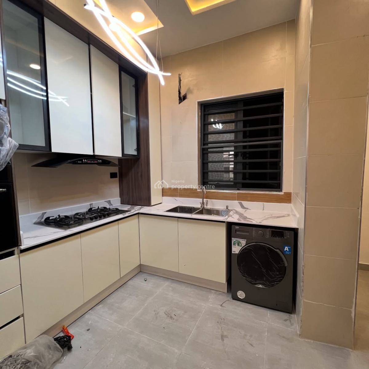 Luxury 2 Bedroom Apartment with Elevator & Pool, Off Admiralty Way, Lekki Phase 1, Lekki, Lagos, Flat / Apartment for Sale
