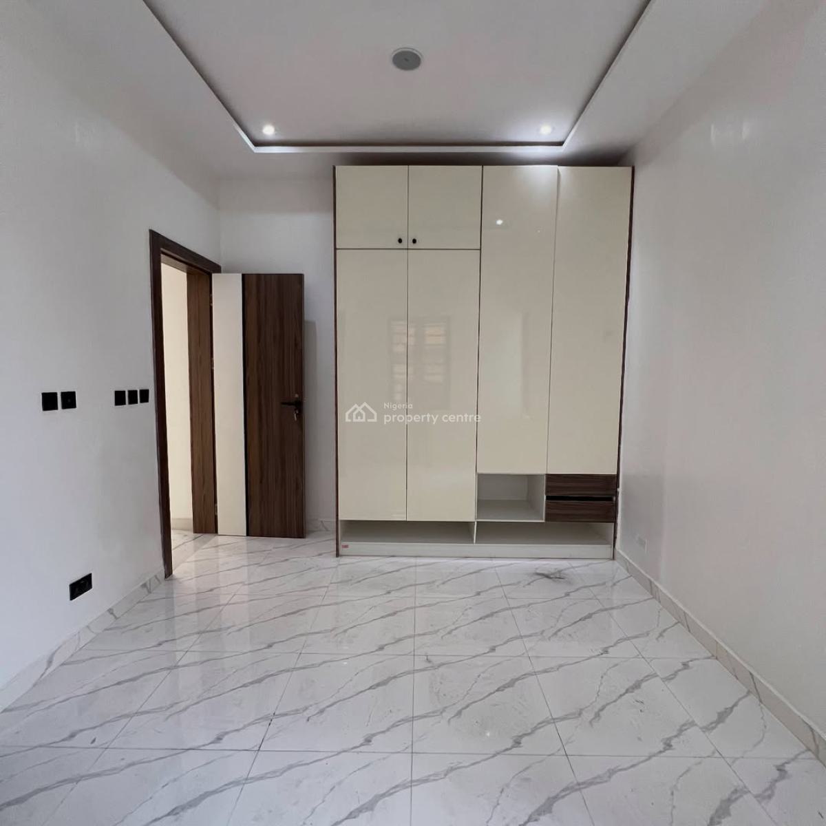 Luxury 2 Bedroom Apartment with Elevator & Pool, Off Admiralty Way, Lekki Phase 1, Lekki, Lagos, Flat / Apartment for Sale