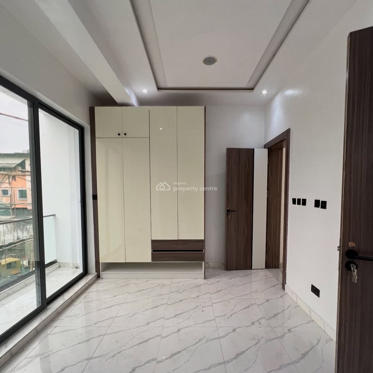 Luxury 2 Bedroom Apartment with Elevator & Pool, Off Admiralty Way, Lekki Phase 1, Lekki, Lagos, Flat / Apartment for Sale