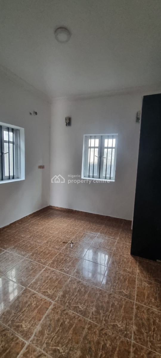 Well Renovated 2 Bedroom Flat Very Easy Access to Road, Atican Beach Estate Road Off, Okun-ajah, Ajah, Lagos, Flat / Apartment for Rent