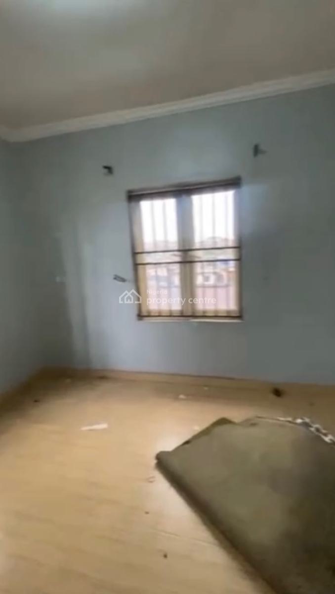 Spacious All En-suite 2 Bed with Big Kitchen & Balcony in an Estate, Gbagada, Lagos, Flat / Apartment for Rent