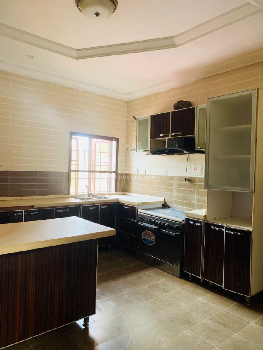 Spacious 4 Bedroom Terrace with Bq, Chisco, Ikate, Lekki, Lagos, Terraced Duplex for Rent