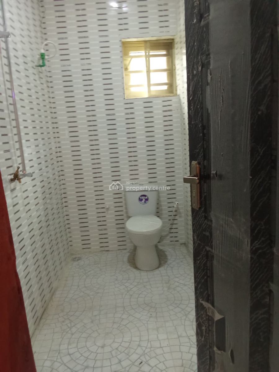 Luxury and Excellent 3 Bedrooms Flat Upstairs, School Gate Southern Estate, Lakowe, Ibeju Lekki, Lagos, House for Rent