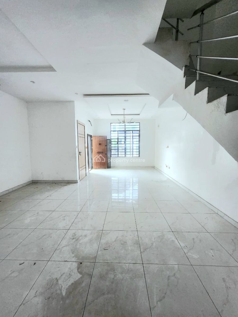 4 Bedroom Semi-detached, Lekki Phase 1, Lekki, Lagos, Semi-detached Duplex for Rent