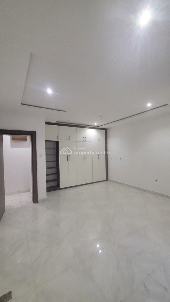 *massive Brand New 4bedroom with Bq Tarred Road*, By American International School, Durumi, Abuja, Terraced Duplex for Rent