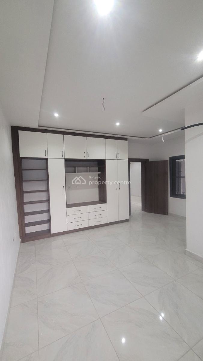 *massive Brand New 4bedroom with Bq Tarred Road*, By American International School, Durumi, Abuja, Terraced Duplex for Rent
