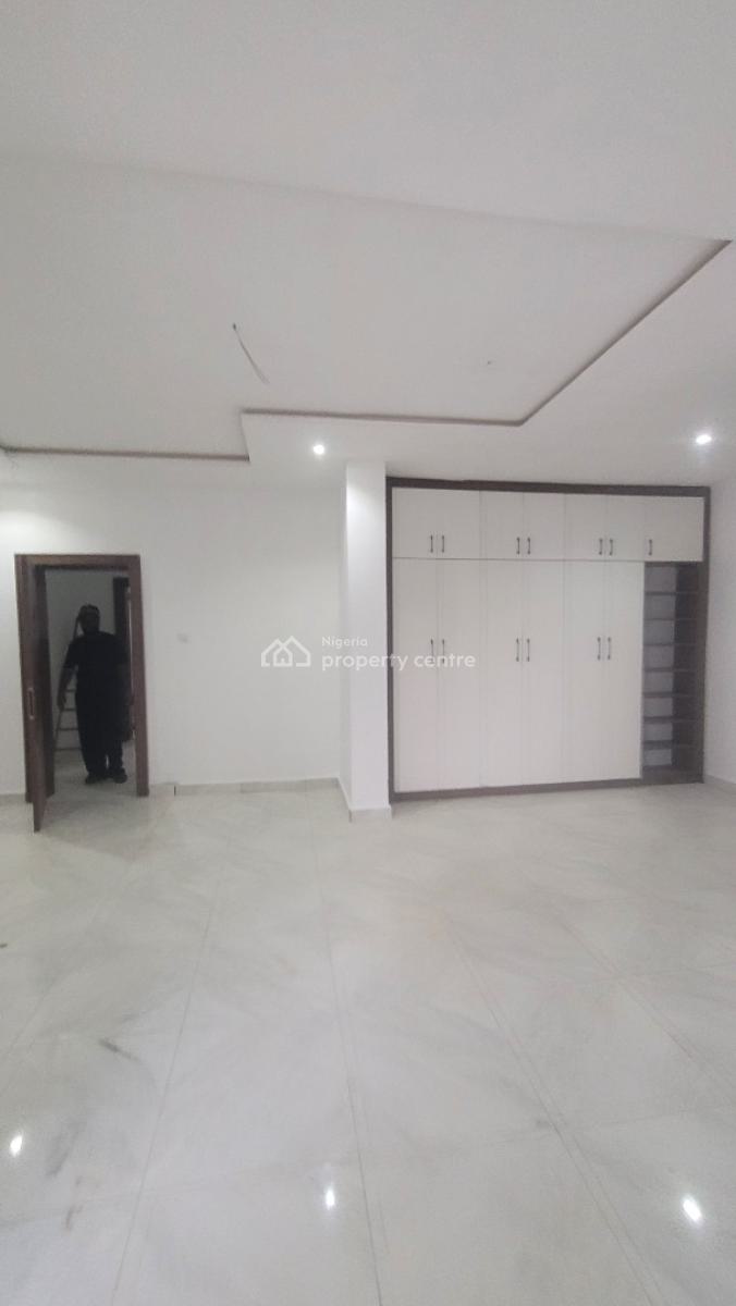 *massive Brand New 4bedroom with Bq Tarred Road*, By American International School, Durumi, Abuja, Terraced Duplex for Rent