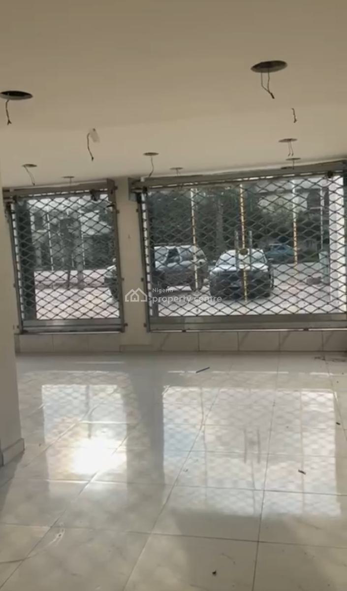 Massive Showroom Space, 1st Avenue, Gwarinpa, Abuja, Shop for Rent