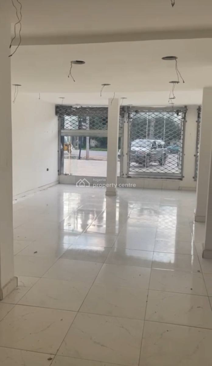 Massive Showroom Space, 1st Avenue, Gwarinpa, Abuja, Shop for Rent