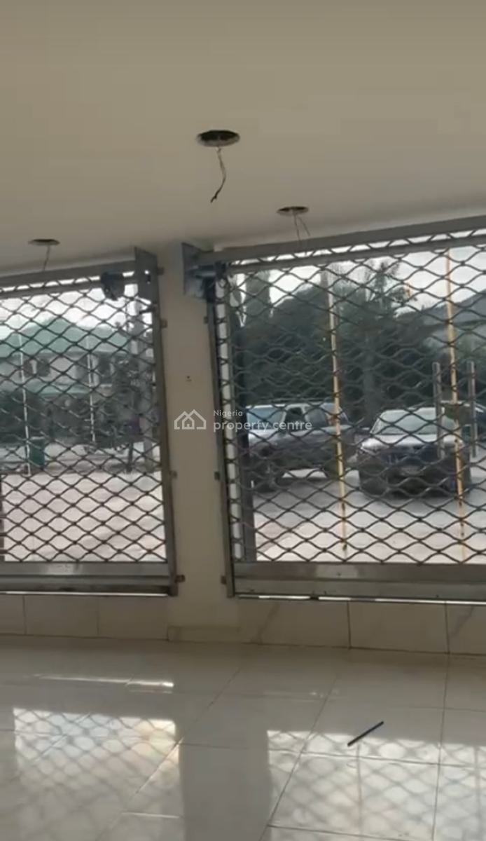 Massive Showroom Space, 1st Avenue, Gwarinpa, Abuja, Shop for Rent