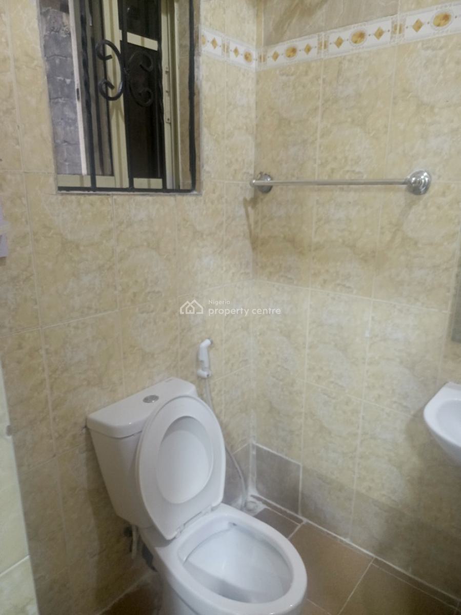 2 Bedroom Apartment, Off Palace Road, Oniru, Victoria Island (vi), Lagos, Flat / Apartment for Rent