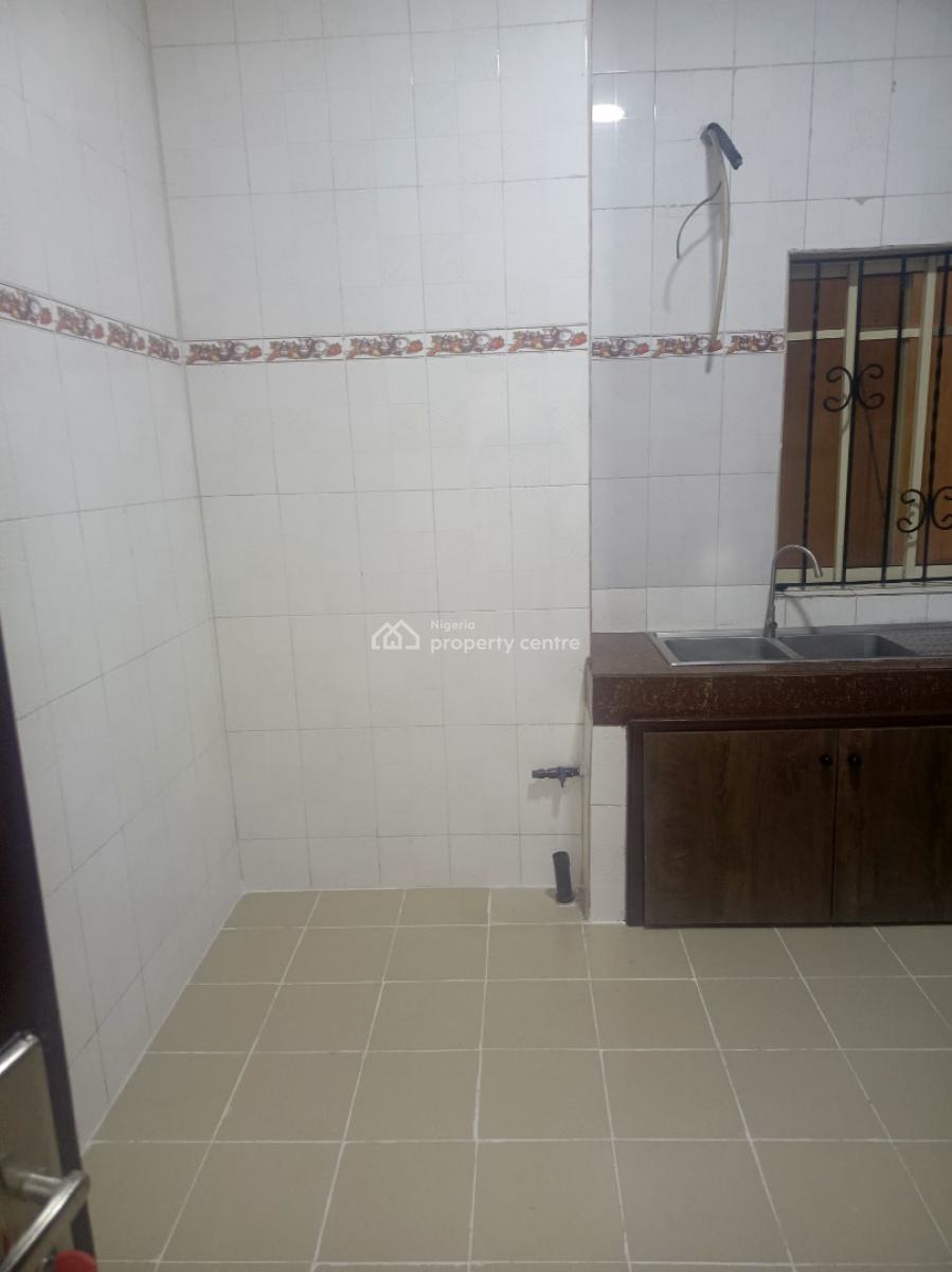 2 Bedroom Apartment, Off Palace Road, Oniru, Victoria Island (vi), Lagos, Flat / Apartment for Rent