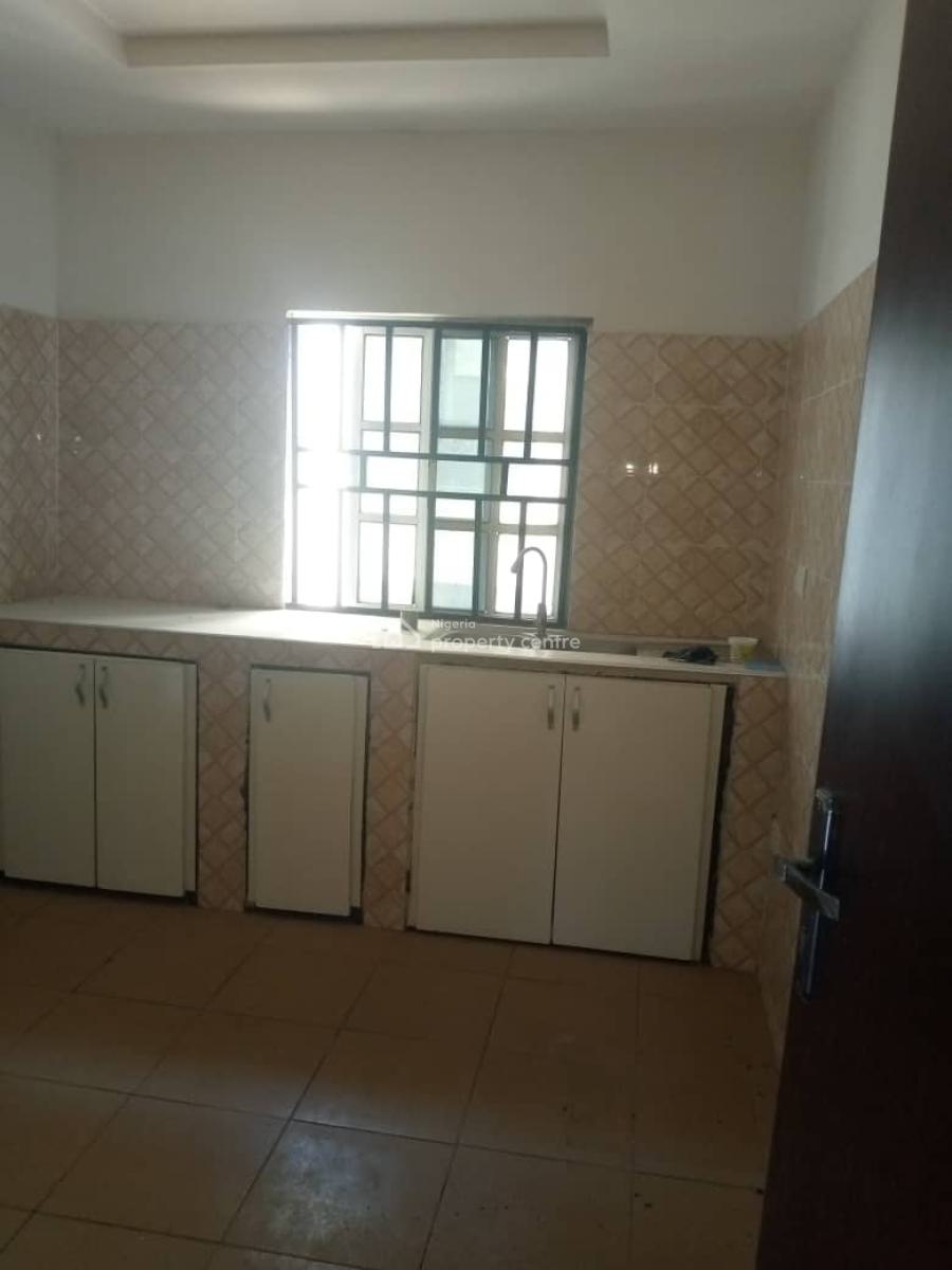 Luxury 2 Bedroom Flat with Fitted with a Standby Generator, Off Ibb Boulevard, Maitama District, Abuja, Flat / Apartment for Rent
