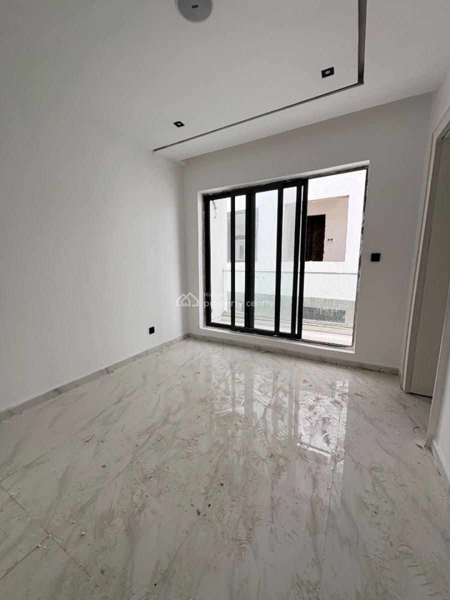 2bedroom Apartment, Lekki Phase 1 Axis, Lekki Phase 1, Lekki, Lagos, Flat / Apartment for Sale
