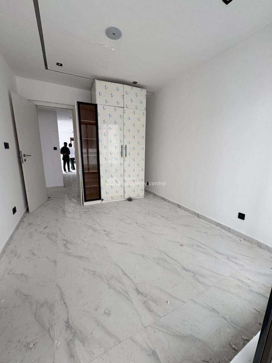 2bedroom Apartment, Lekki Phase 1 Axis, Lekki Phase 1, Lekki, Lagos, Flat / Apartment for Sale