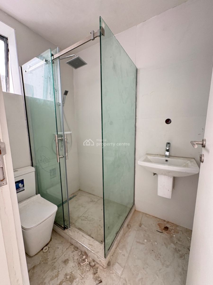 2bedroom Apartment, Lekki Phase 1 Axis, Lekki Phase 1, Lekki, Lagos, Flat / Apartment for Sale
