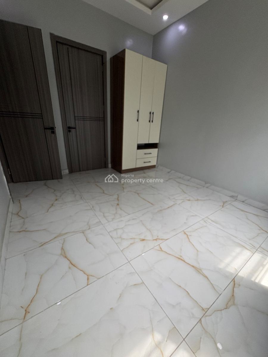 2bedroom Apartment, Lekki Phase 1 Axis, Lekki Phase 1, Lekki, Lagos, Block of Flats for Sale