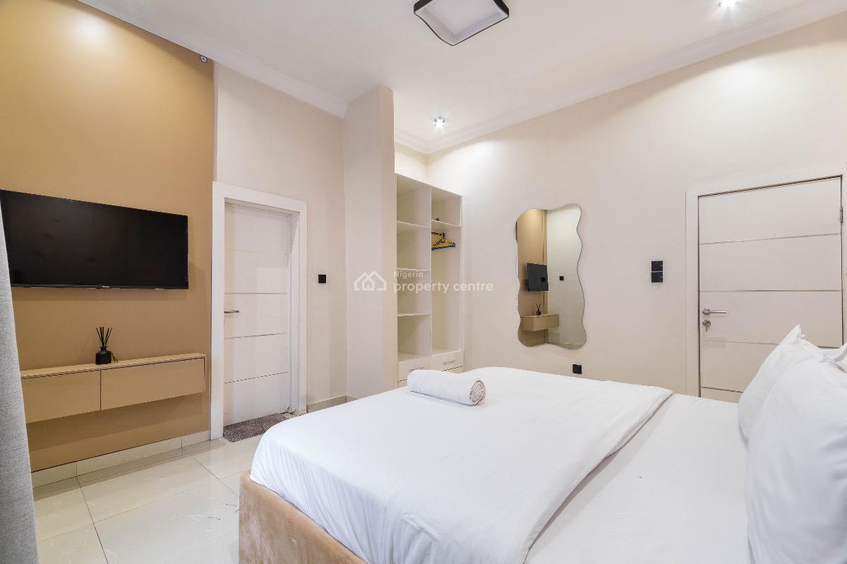 Book This Luxurious and Cozy 2/3 Bedroom Apartment, Lekki, Maruwa, Lekki Phase 1, Lekki, Lagos, Flat / Apartment Short Let