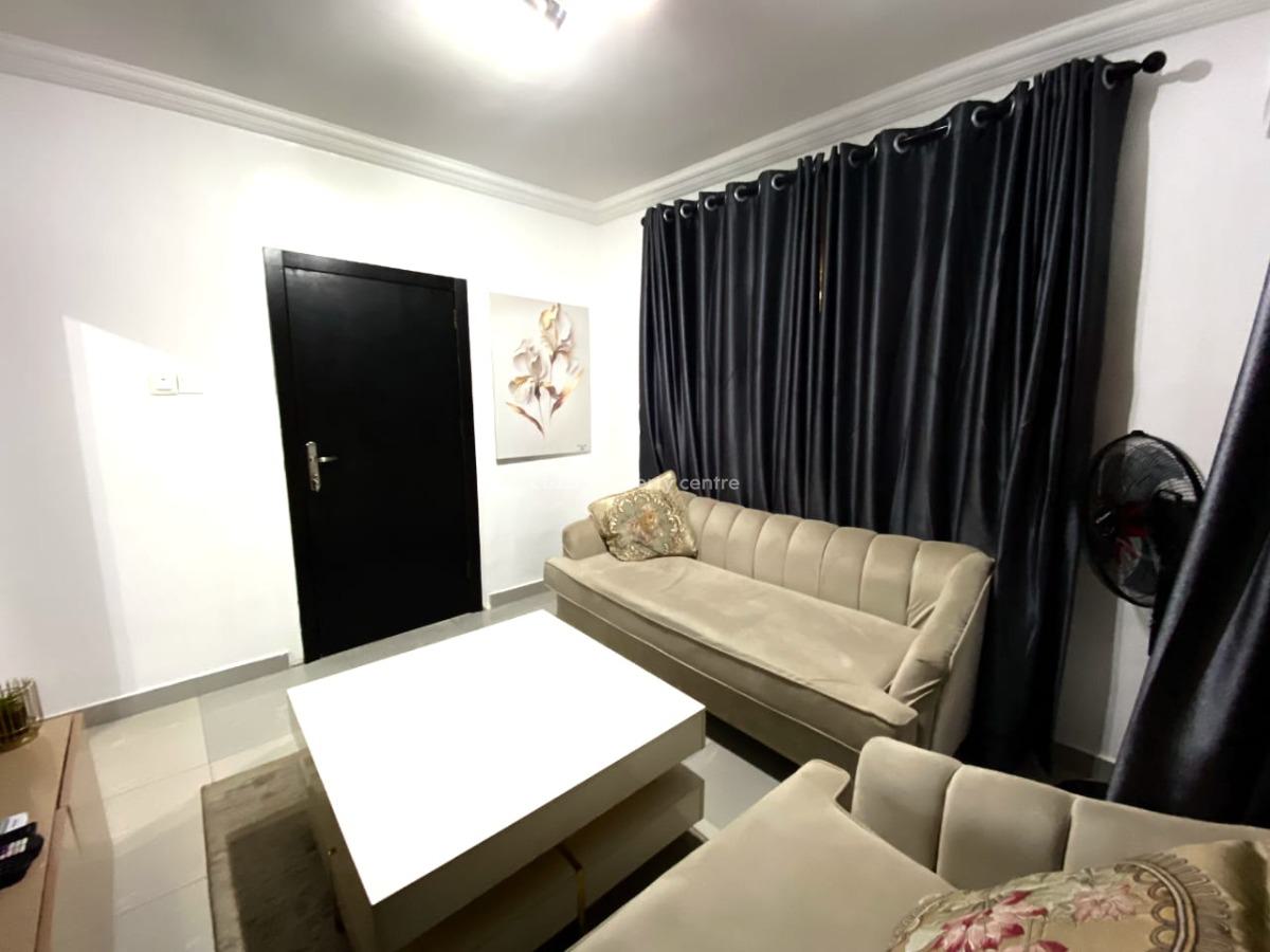 1 Bedroom Apartment, Omole Phase 1, Ikeja, Lagos, Flat / Apartment Short Let
