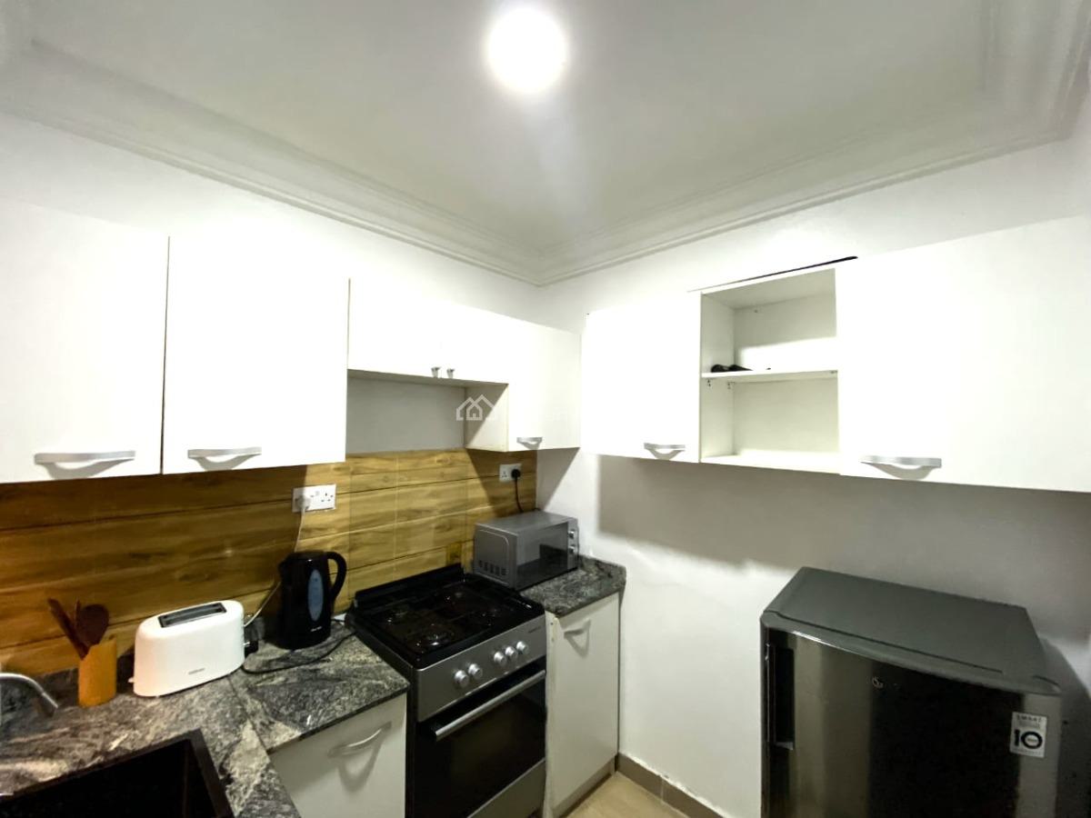 1 Bedroom Apartment, Omole Phase 1, Ikeja, Lagos, Flat / Apartment Short Let