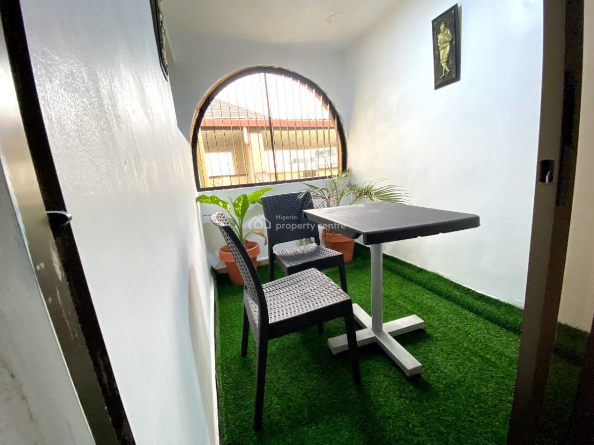 Well Furnished 2 Bedroom Apartment, Omole Phase 1, Ikeja, Lagos, Flat / Apartment Short Let