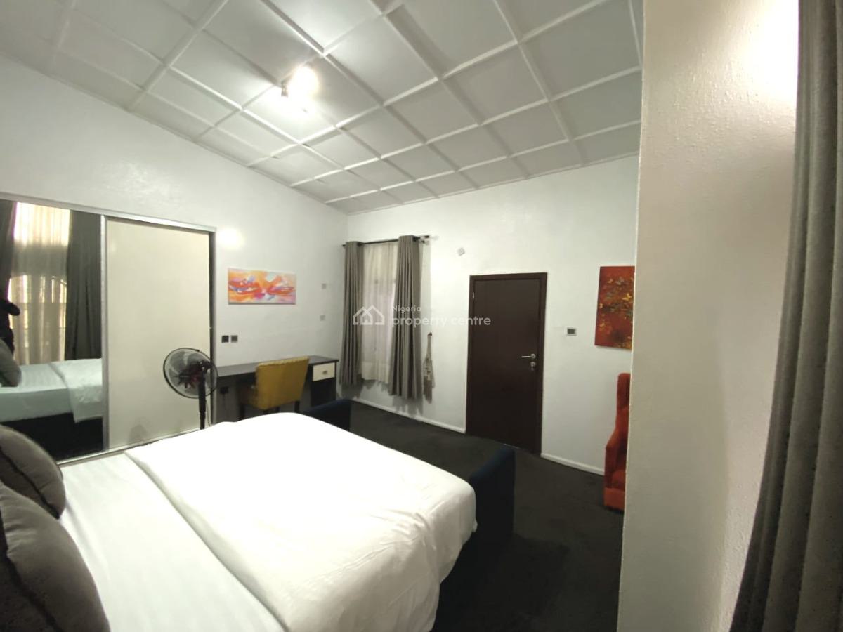 Well Furnished 2 Bedroom Apartment, Omole Phase 1, Ikeja, Lagos, Flat / Apartment Short Let