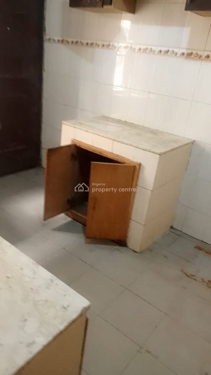 Fantastic 3 Bedroom Flat, Atlantic View Estate, Alpha Beach Road, New-road Bustop, Igbo Efon, Lekki, Lagos, Flat / Apartment for Rent