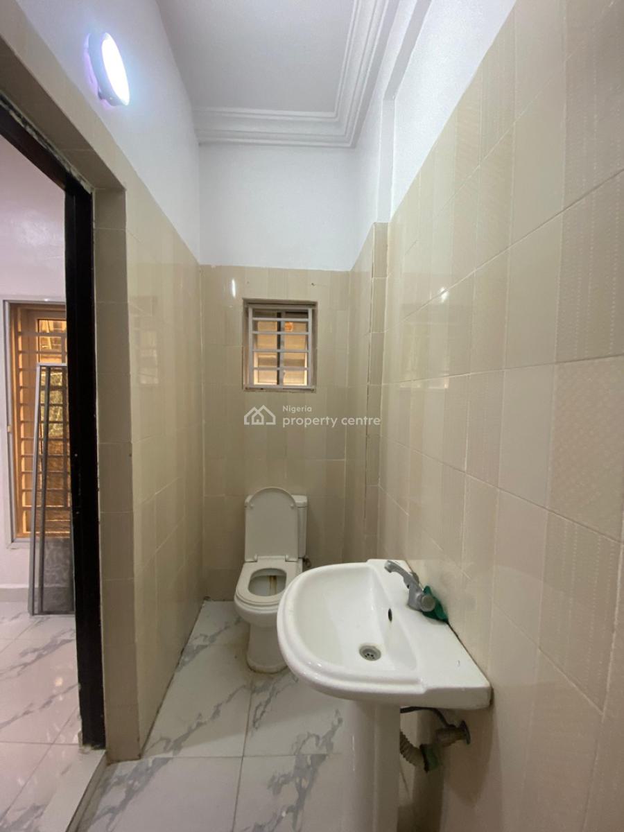 2 Bedroom Apartment, Lekki Phase 1, Lekki, Lagos, Flat / Apartment for Rent
