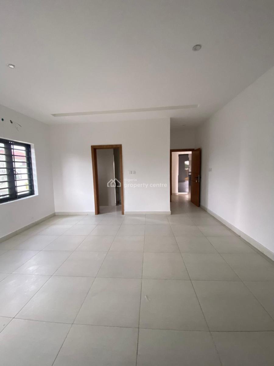 2 Bedroom Apartment with Pool, Elevator, Lekki Phase 1, Lekki, Lagos, Flat / Apartment for Sale