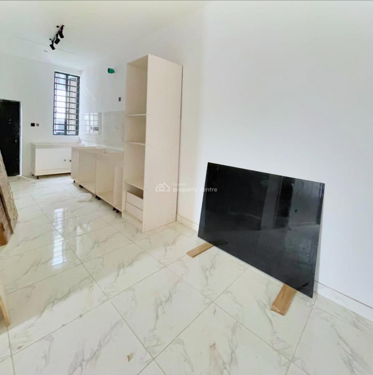 2 Bedroom Apartments with Gym, Swimming Pool -- Governors Consent, Off Aro Ologolo Road, Ologolo, Lekki, Lagos, Flat / Apartment for Sale