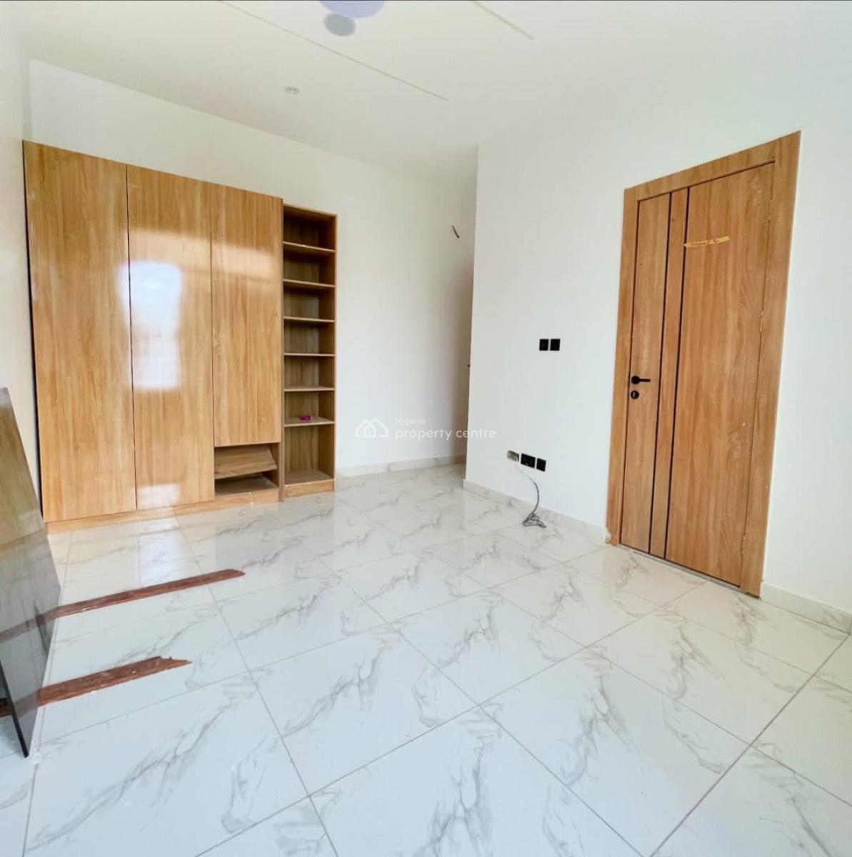 2 Bedroom Apartments with Gym, Swimming Pool -- Governors Consent, Off Aro Ologolo Road, Ologolo, Lekki, Lagos, Flat / Apartment for Sale