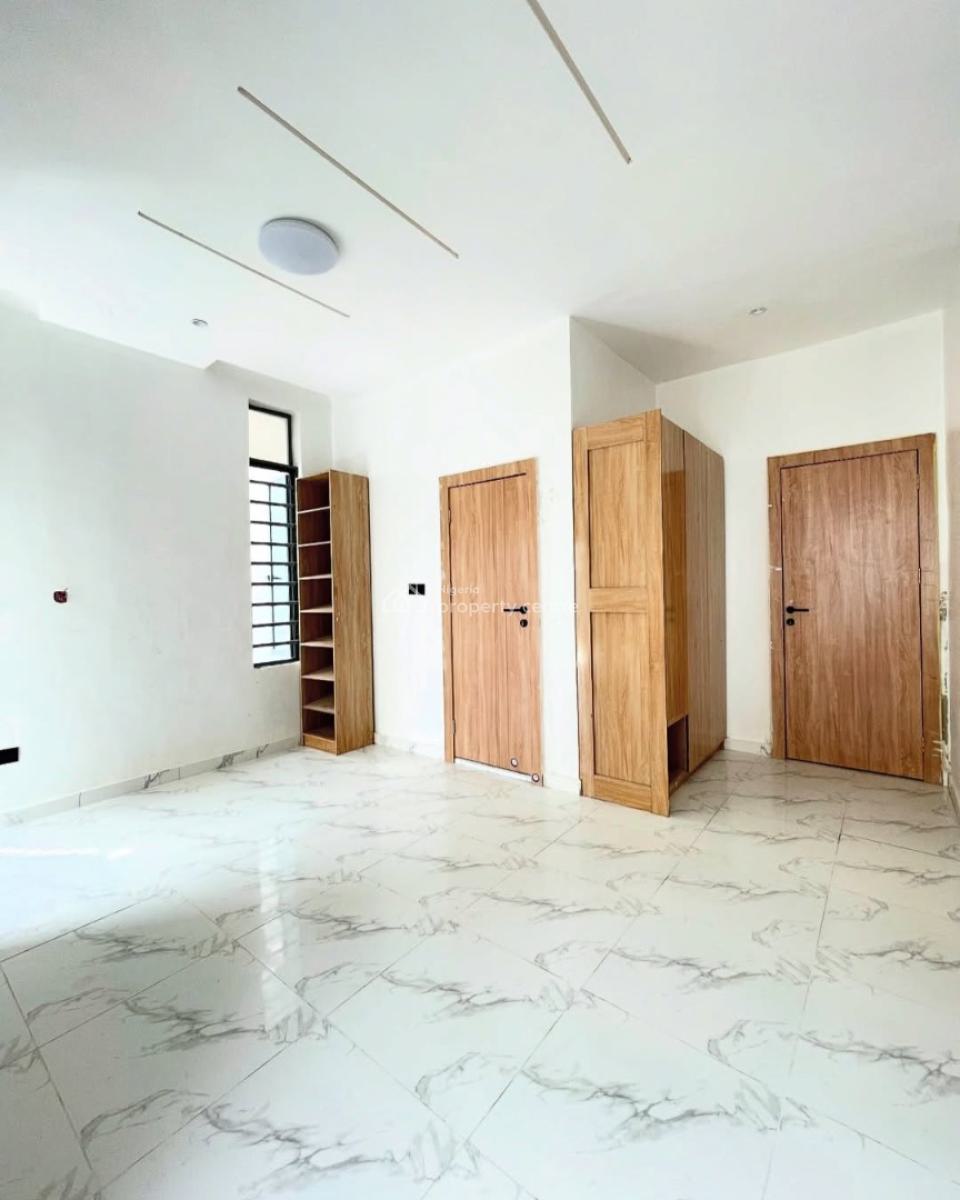 2 Bedroom Apartments with Gym, Swimming Pool -- Governors Consent, Off Aro Ologolo Road, Ologolo, Lekki, Lagos, Flat / Apartment for Sale