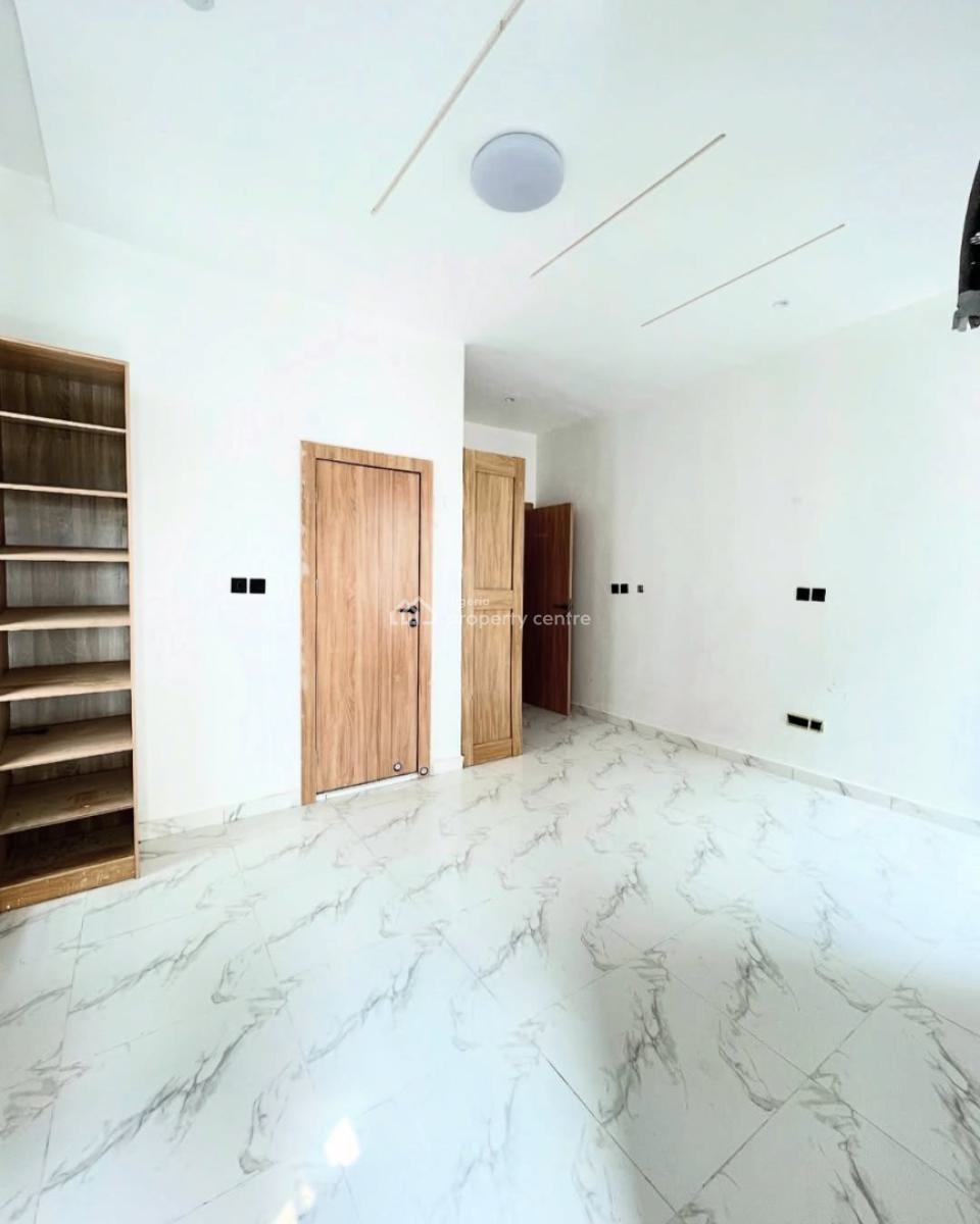 2 Bedroom Apartments with Gym, Swimming Pool -- Governors Consent, Off Aro Ologolo Road, Ologolo, Lekki, Lagos, Flat / Apartment for Sale
