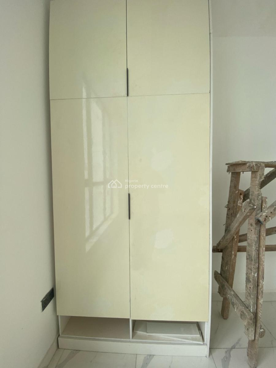 Finest 2-bedroom Apartment, Agungi, Lekki, Lagos, Flat / Apartment for Sale