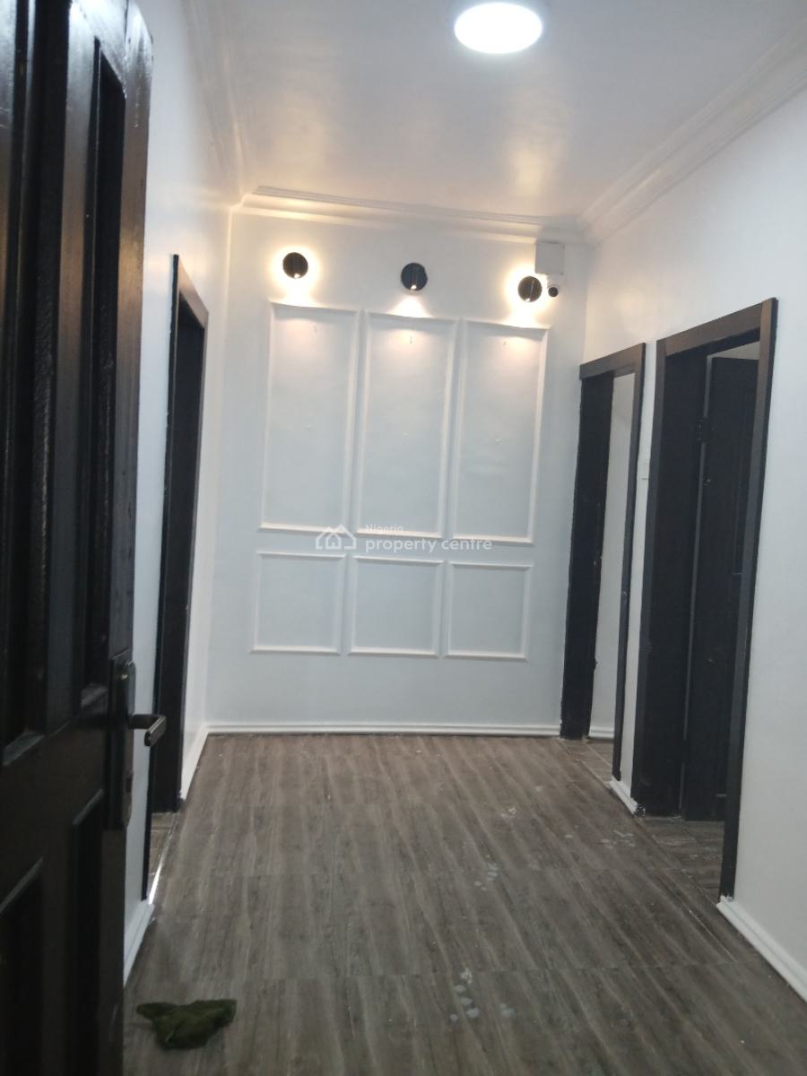 Lovely Executive Three Bedroom, Yaba, Lagos, Flat / Apartment for Rent