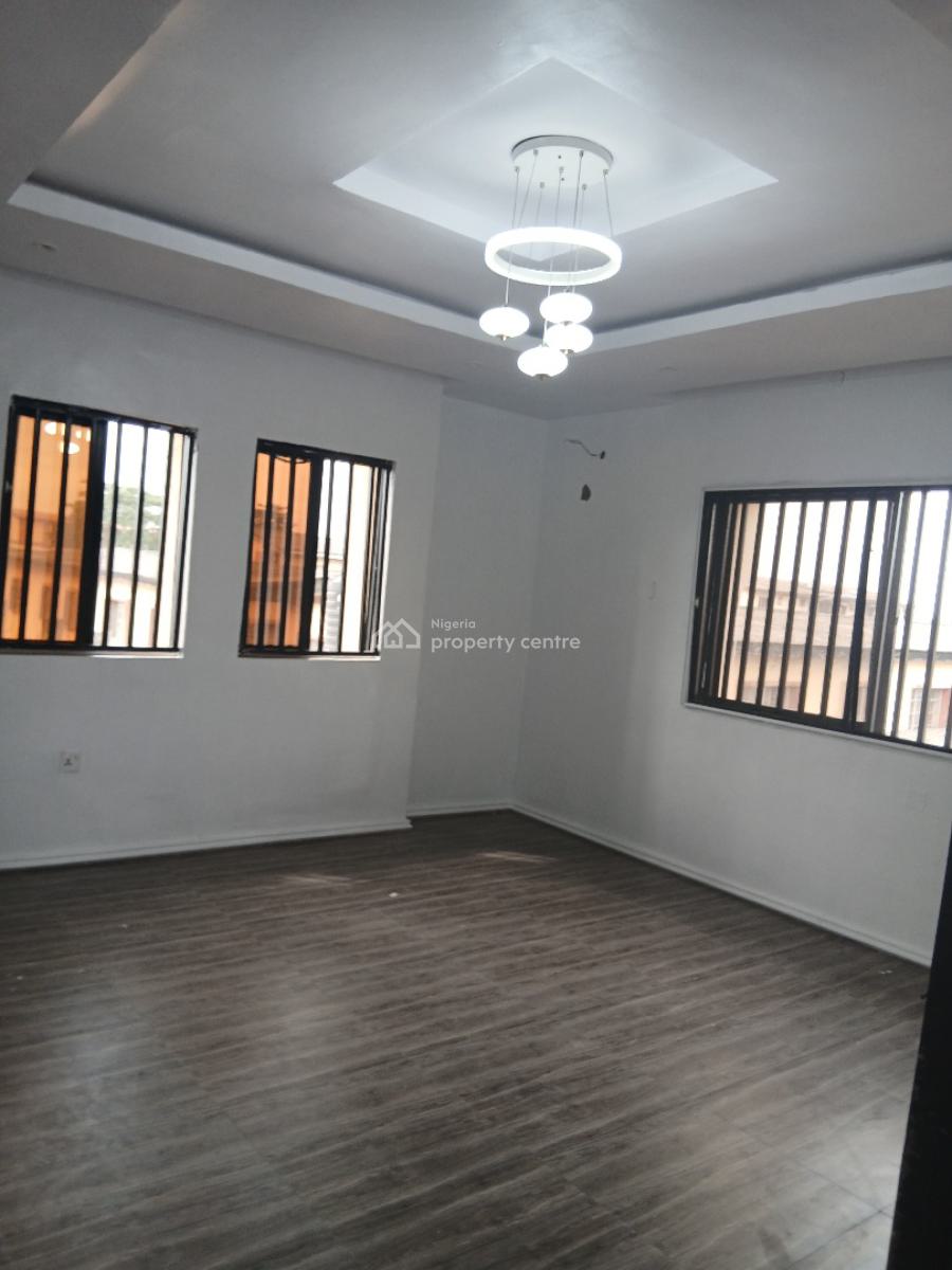 Lovely Executive Three Bedroom, Yaba, Lagos, Flat / Apartment for Rent