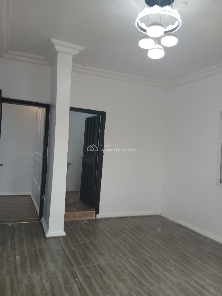 Lovely Executive Three Bedroom, Yaba, Lagos, Flat / Apartment for Rent
