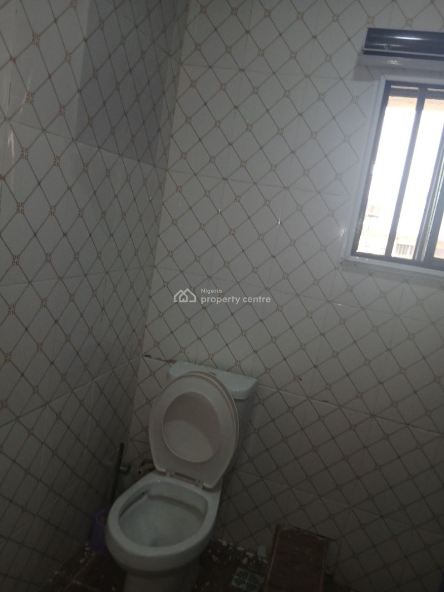 Lovely Executive Three Bedroom, Yaba, Lagos, Flat / Apartment for Rent