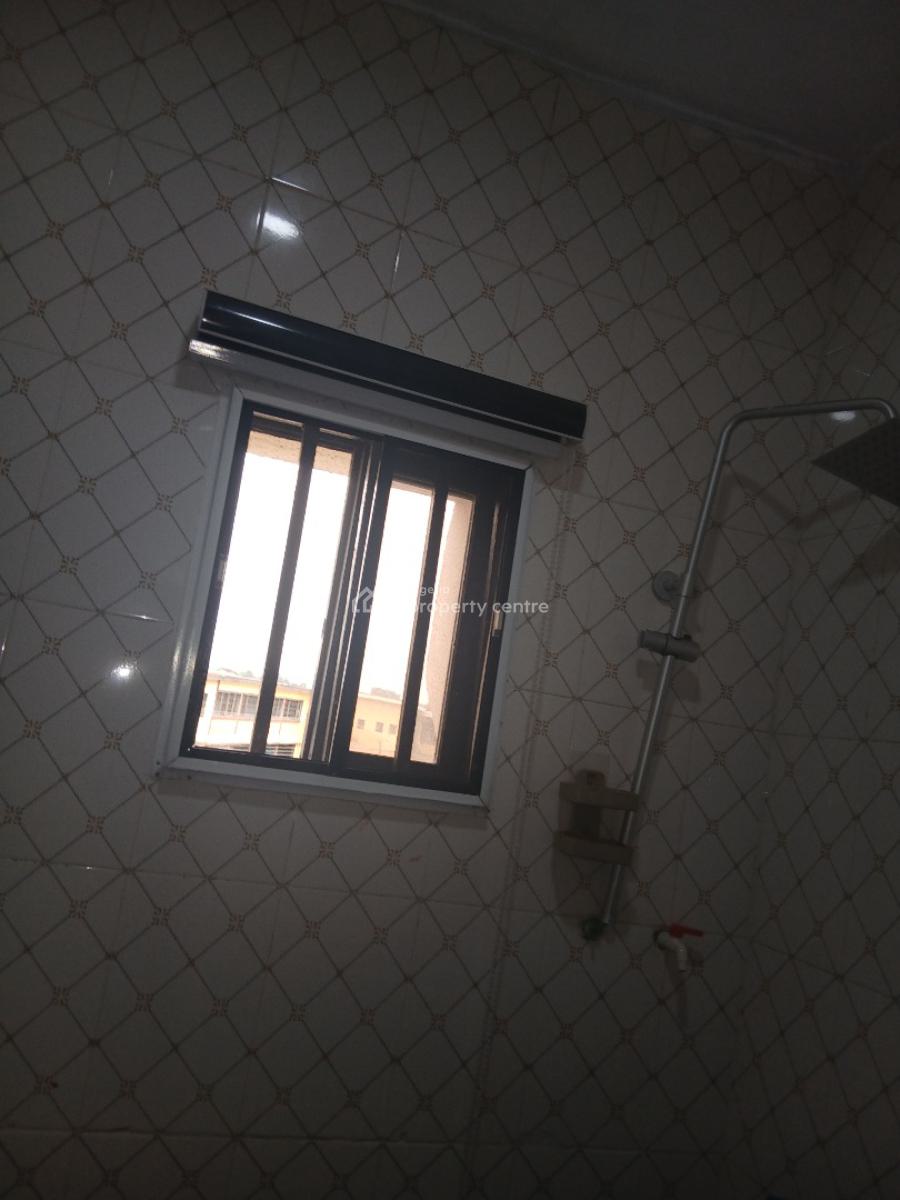 Lovely Executive Three Bedroom, Yaba, Lagos, Flat / Apartment for Rent