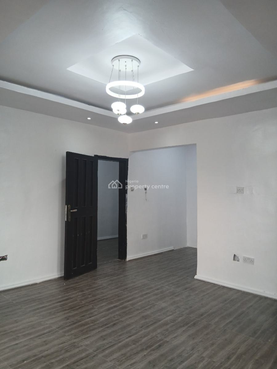 Lovely Executive Three Bedroom, Yaba, Lagos, Flat / Apartment for Rent
