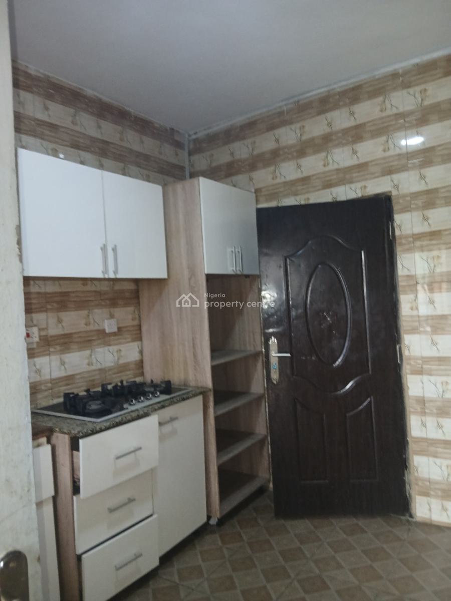 Lovely Executive Three Bedroom, Yaba, Lagos, Flat / Apartment for Rent