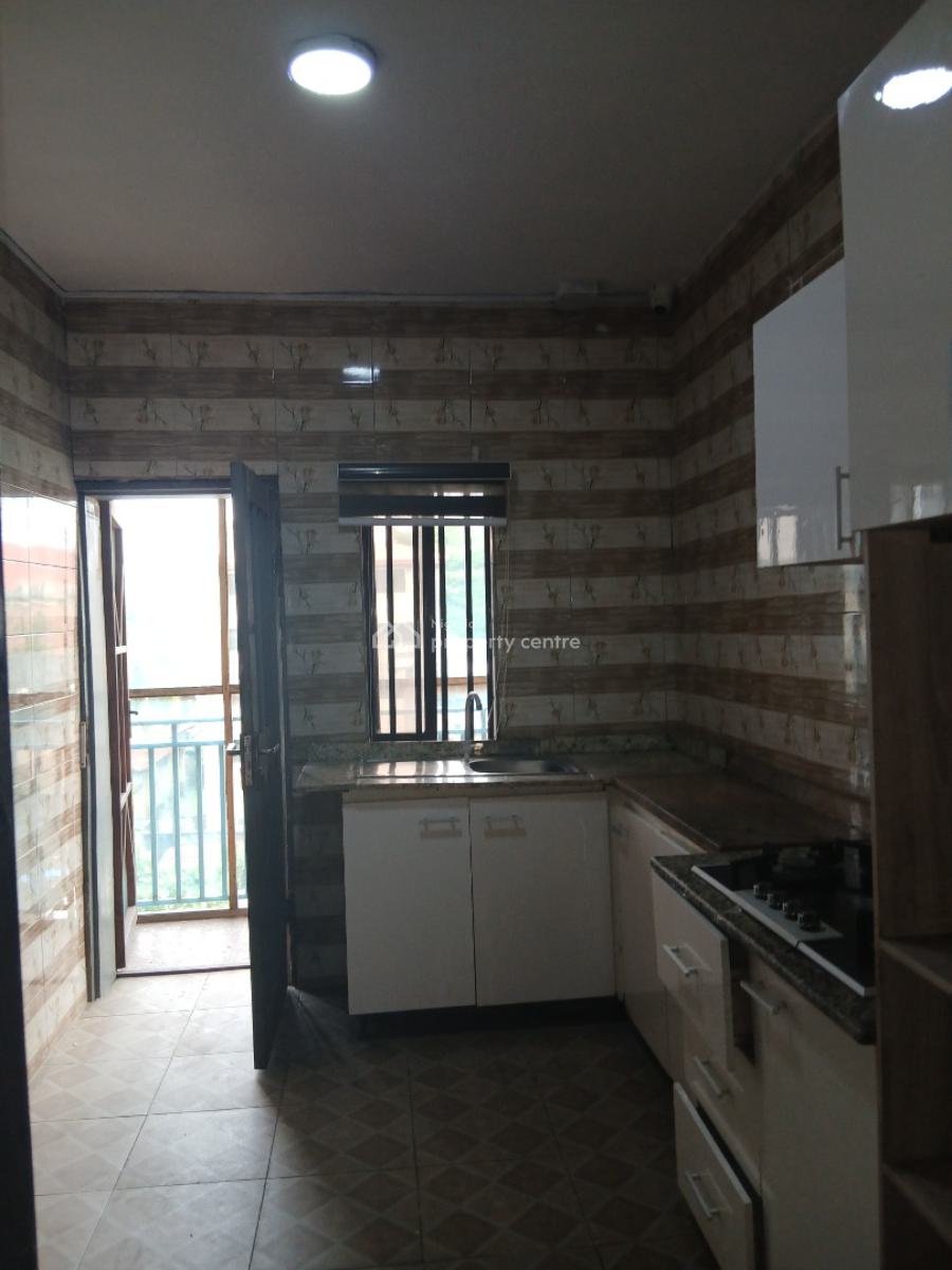 Lovely Executive Three Bedroom, Yaba, Lagos, Flat / Apartment for Rent
