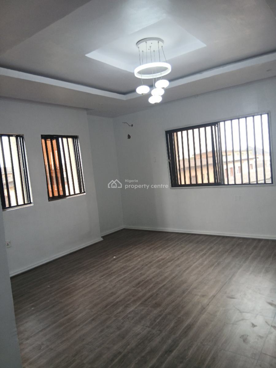Lovely Executive Three Bedroom, Yaba, Lagos, Flat / Apartment for Rent