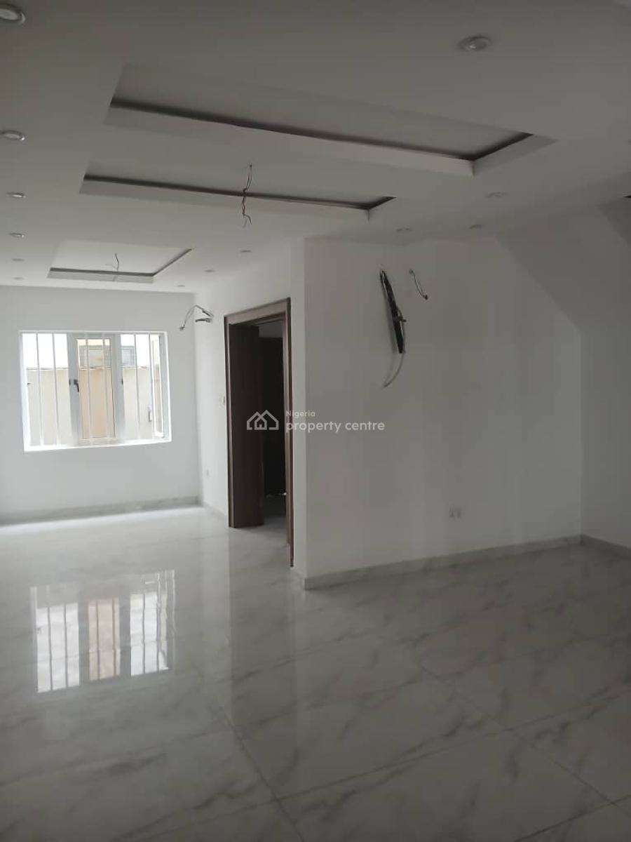 Luxury 4 Bedrooms Terrace Duplex at Lekki Phase 1 ( Lekki Proper ), Lekki Phase 1, Lekki, Lagos, Terraced Duplex for Rent