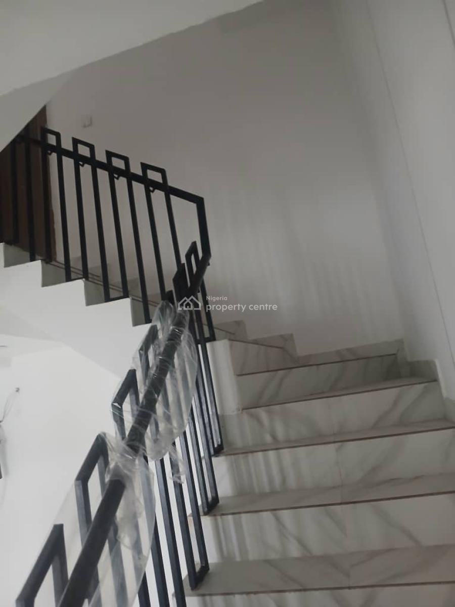 Luxury 4 Bedrooms Terrace Duplex at Lekki Phase 1 ( Lekki Proper ), Lekki Phase 1, Lekki, Lagos, Terraced Duplex for Rent