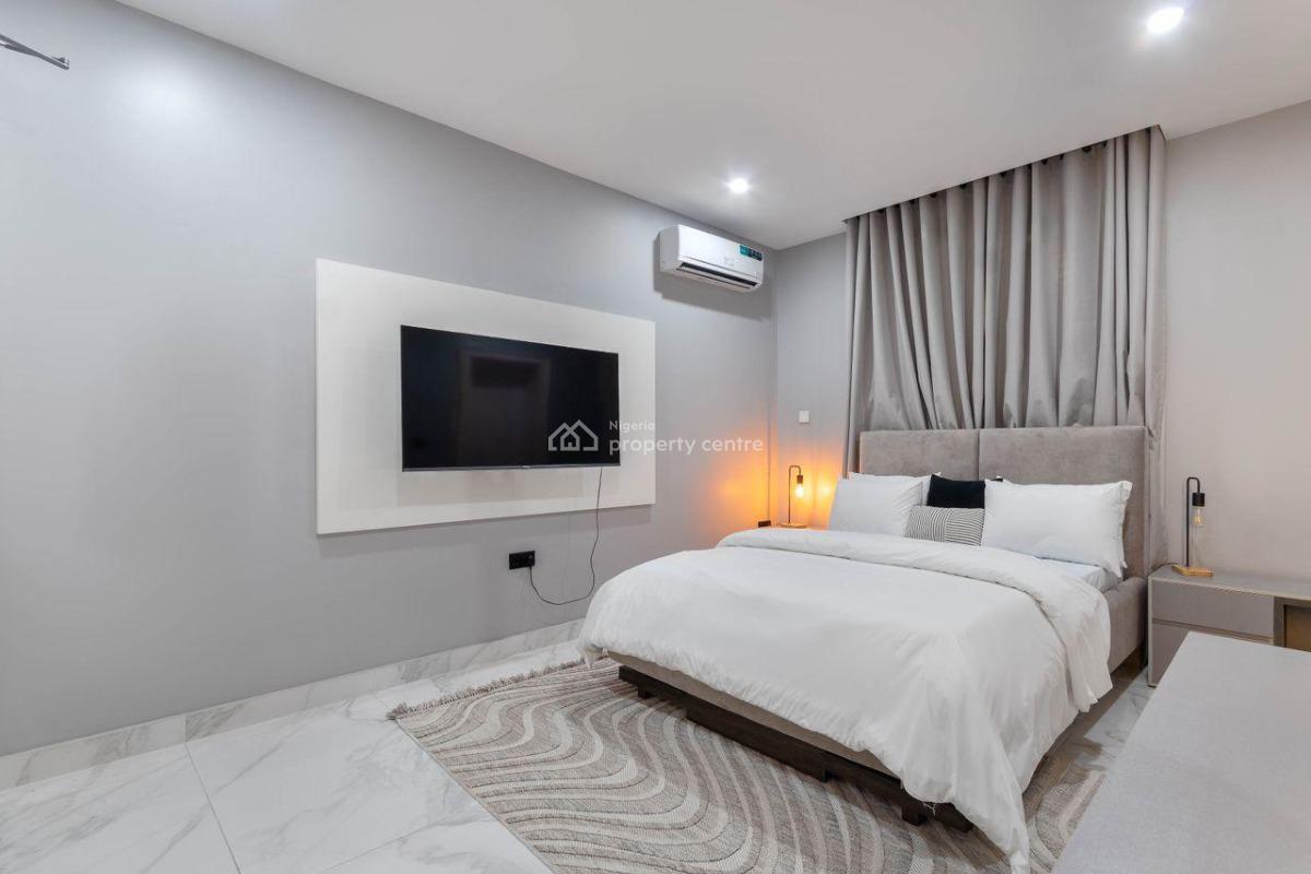 Beautiful 2 Bedroom Apartment with Ps5 and Pool, Lekki Phase 1, Lekki, Lagos, Flat / Apartment Short Let